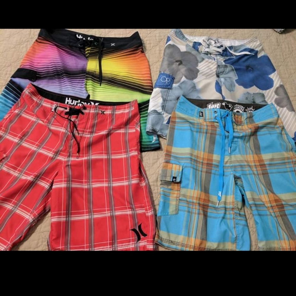 MAKE ME AN OFFER :)Men's Board Shorts